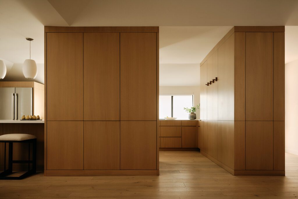 alloi-architecture-construction-syntax-hillside-house-lr-04-luxury-japandi-kitchen