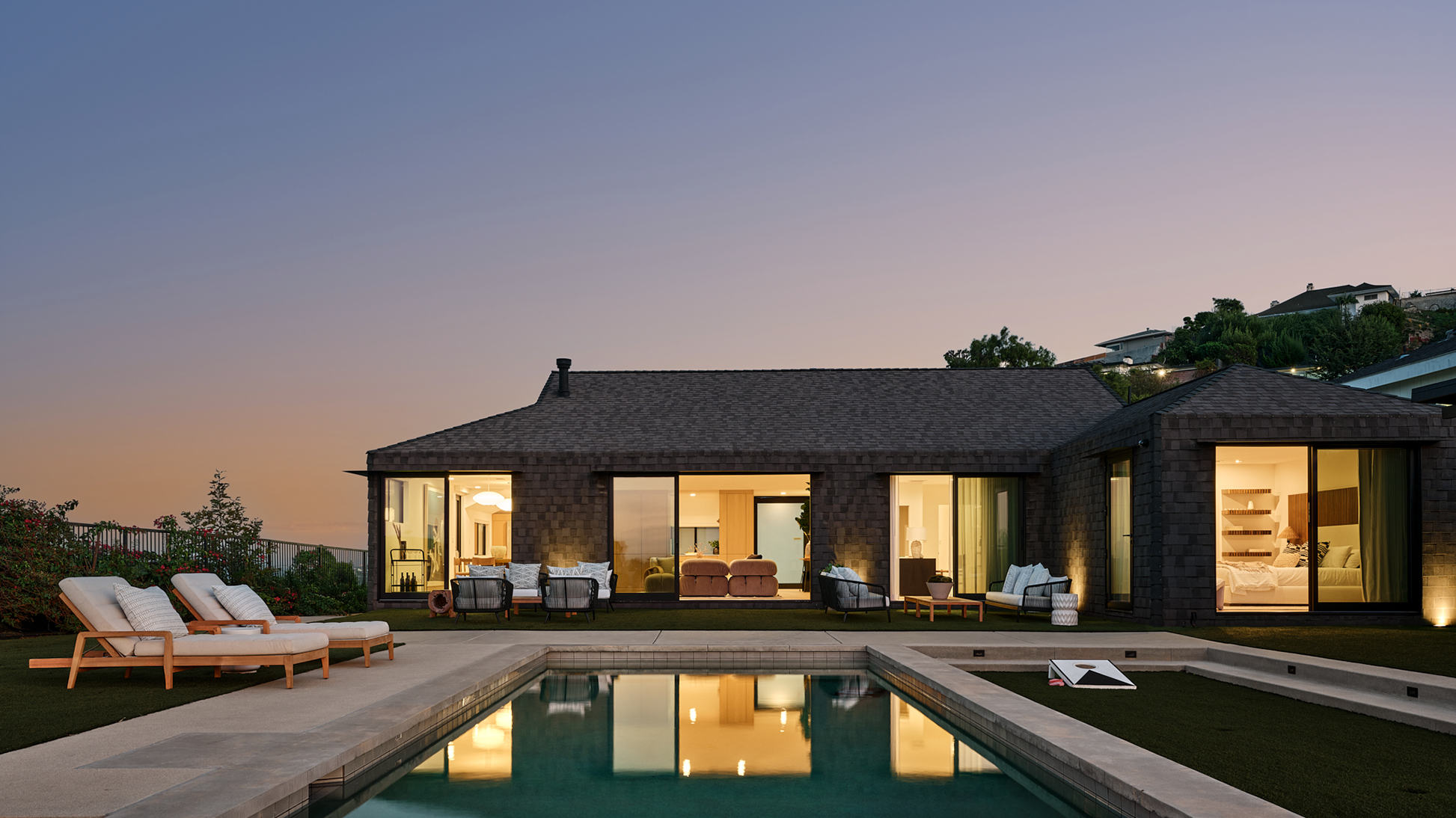 alloi-architecture-construction-syntax-hillside-house-lr-17-scandi-house-pool-reflection